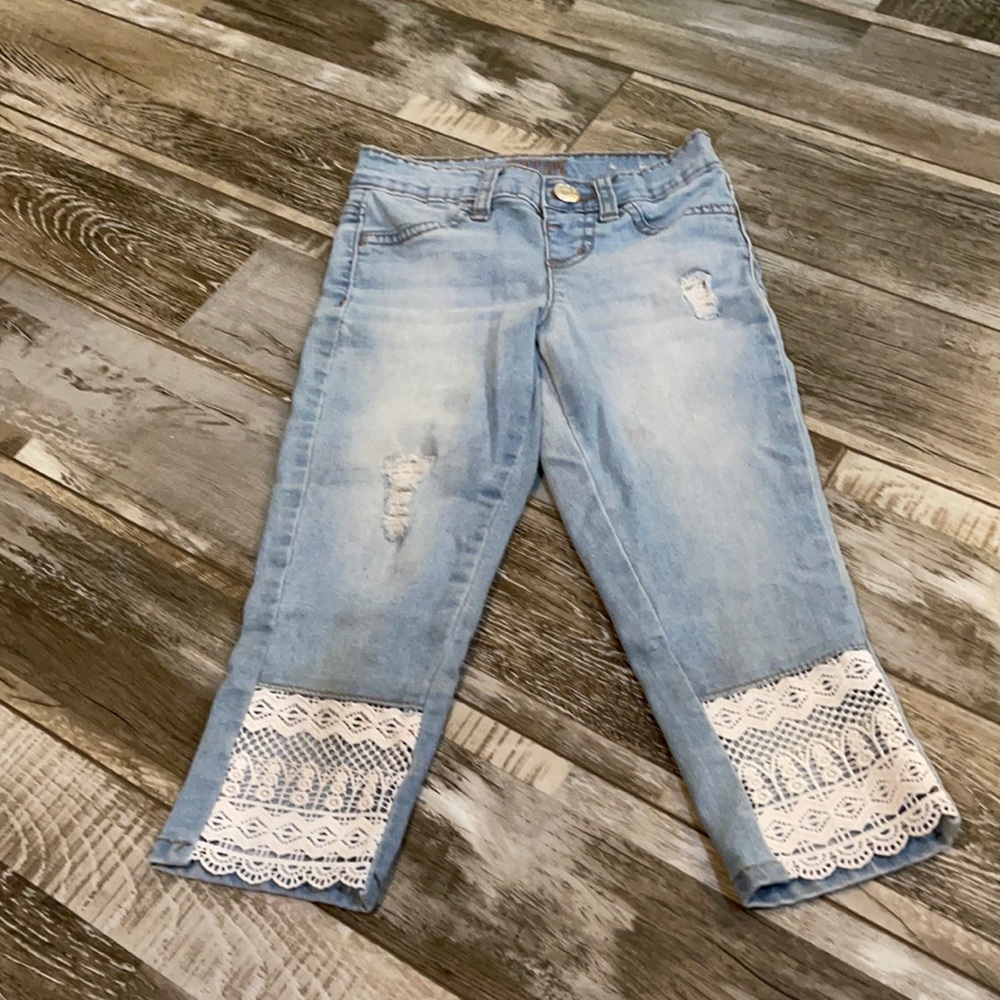 Justice Distressed Capris